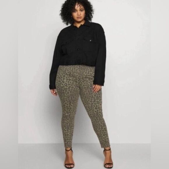 Good American Denim - Good American Good Waist Crop in Sage Green Leopard Print Jeans Size 24